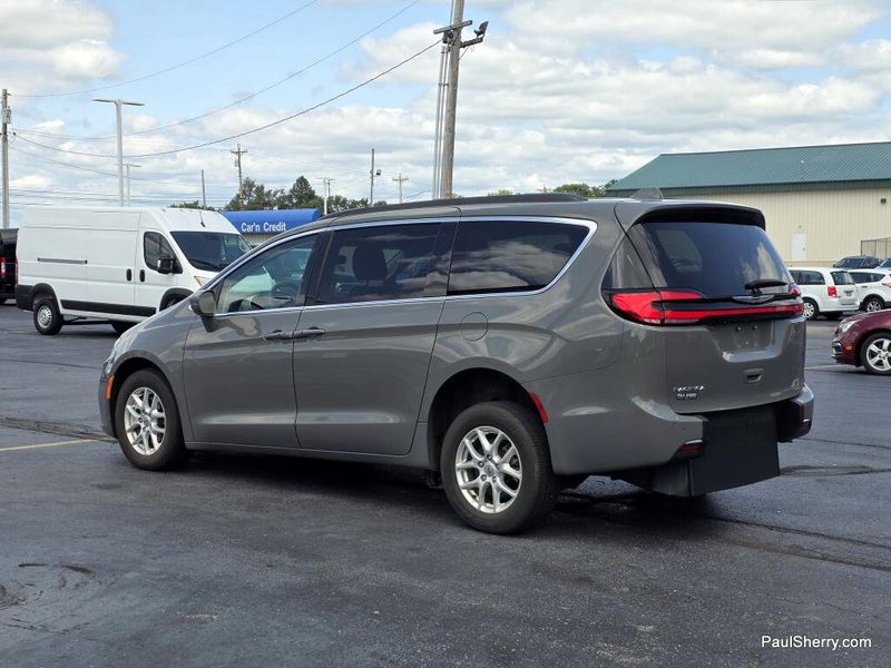 Used 2022 Chrysler Pacifica Touring L