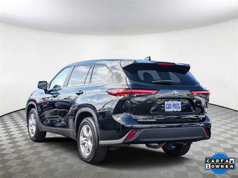 Used 2023 Toyota Highlander LImage 8