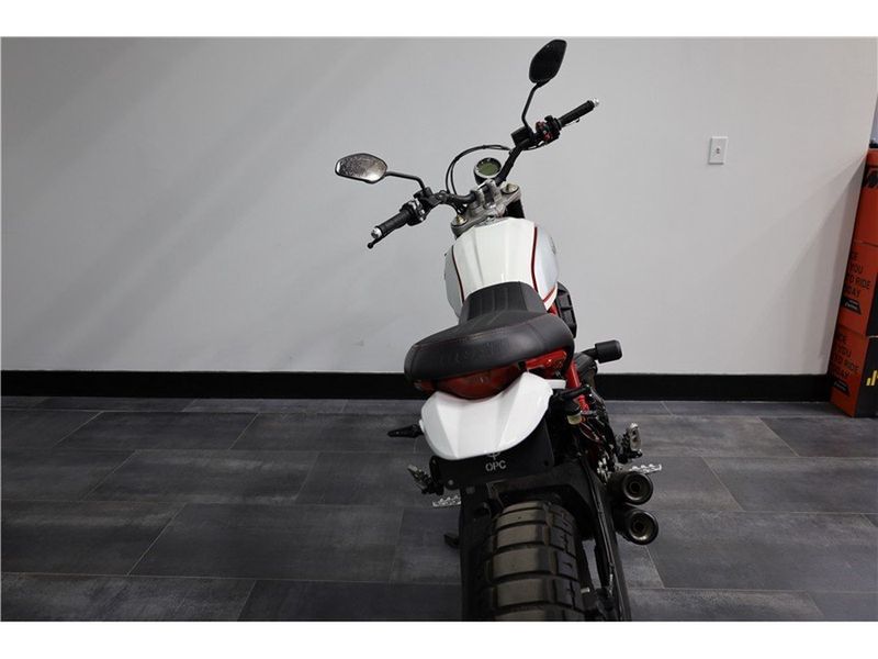 2020 Ducati Scrambler in a White exterior color. New England Powersports 978 338-8990 pixelmotiondemo.com 