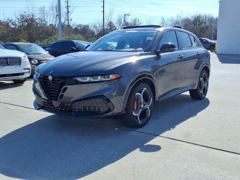 New 2026 Alfa Romeo Tonale VeloceImage 2