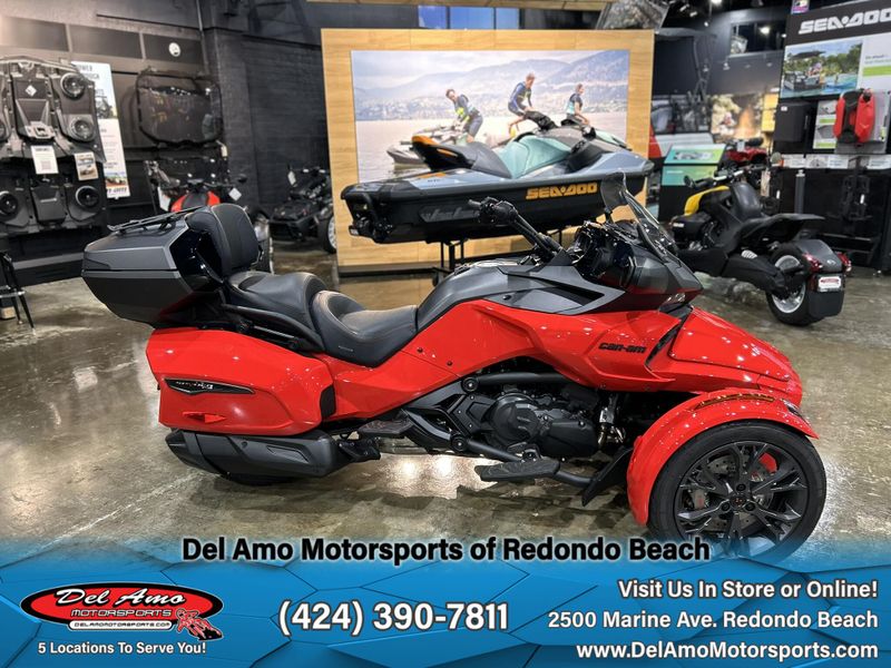 2022 Can-Am H7NA  in a PLASMA RED/ CARBON BLACK exterior color. Del Amo Motorsports delamomotorsports.com 