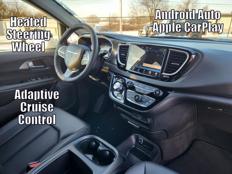 New 2026 Chrysler Voyager Lx