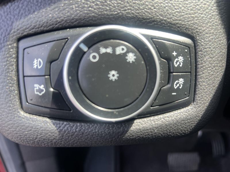 2016 Ford Escape SEImage 14