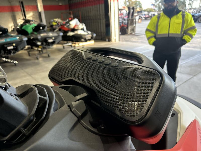 New 2026 Sea-Doo SPARK FOR 3 90 TRIXX (SOUND SYSTEM) Image 21