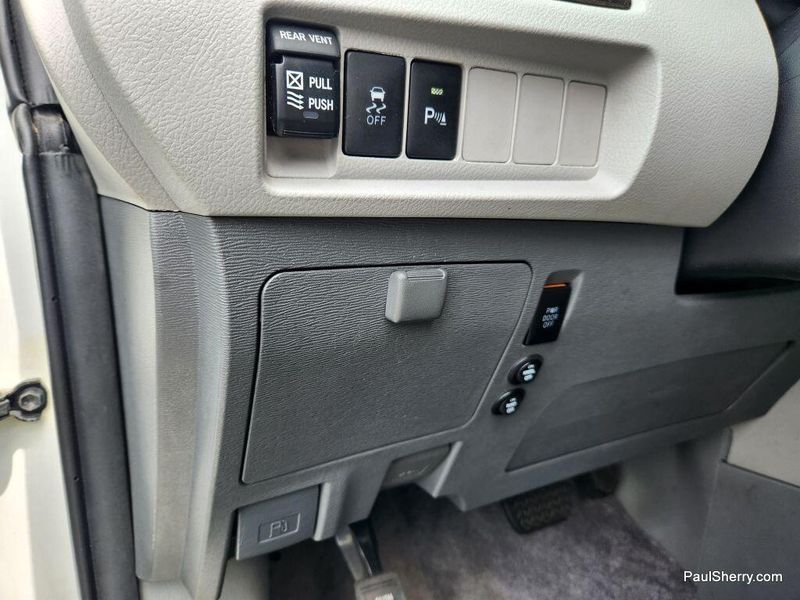 Used 2020 Toyota Sienna XLEImage 22