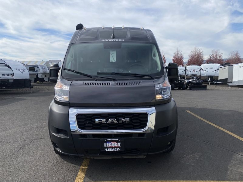 2023 ROADTREK Play  in a Granite Crystal Metallic Clear Coat exterior color and Blackinterior. Legacy Powersports 541-663-1111 legacypowersports.net 