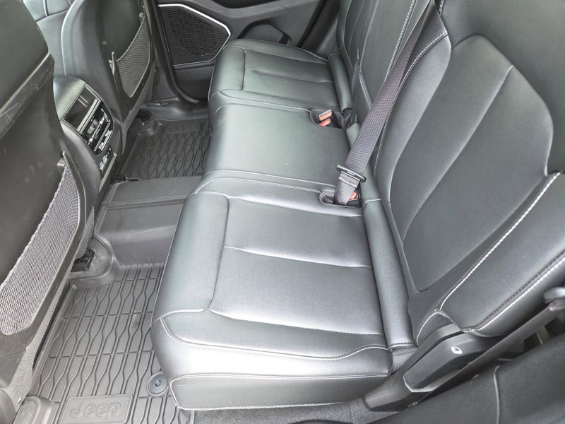 2023 Jeep Grand Cherokee Base photo 21