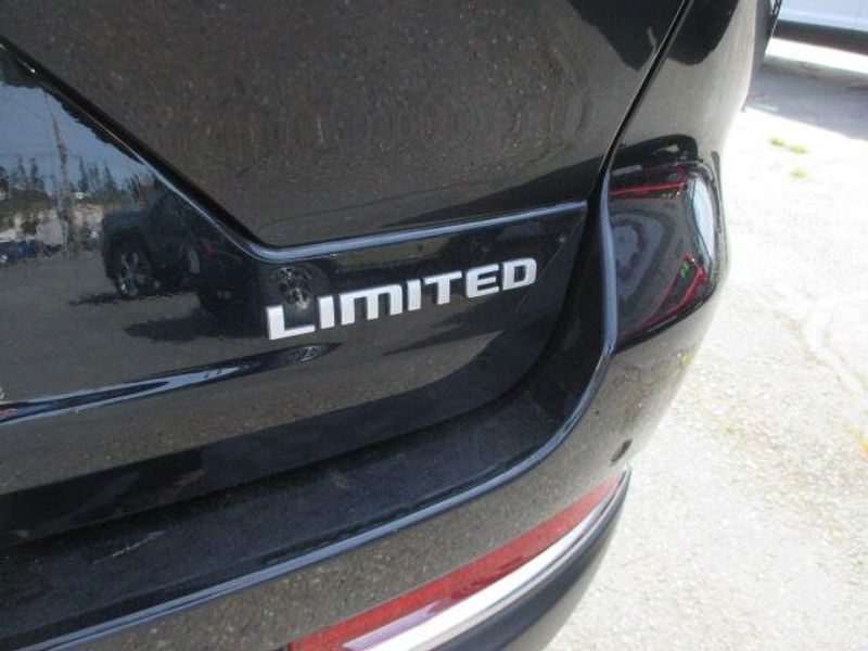 Used 2024 Jeep Grand Cherokee LimitedImage 10