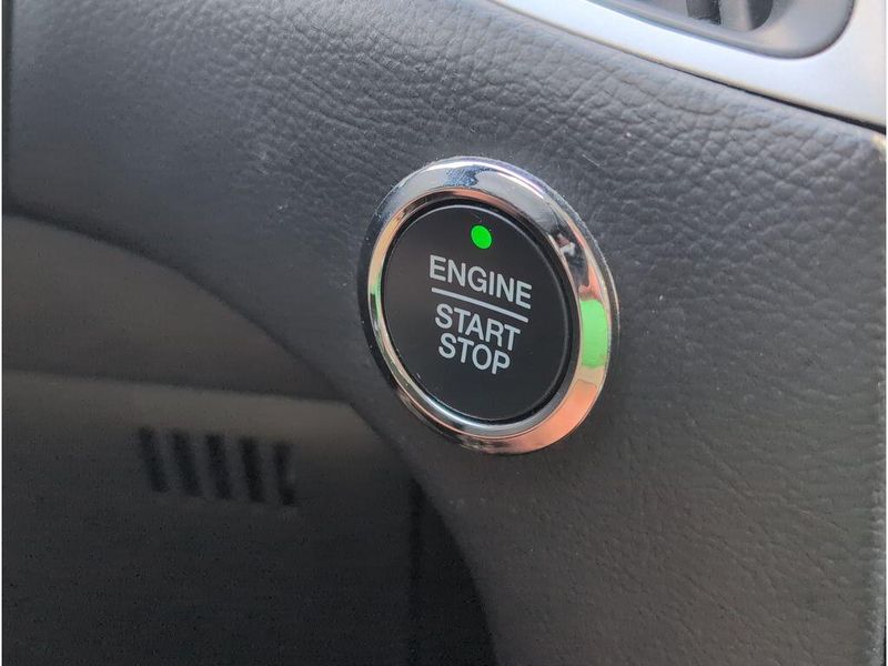 Used 2024 Ford Edge SELImage 18