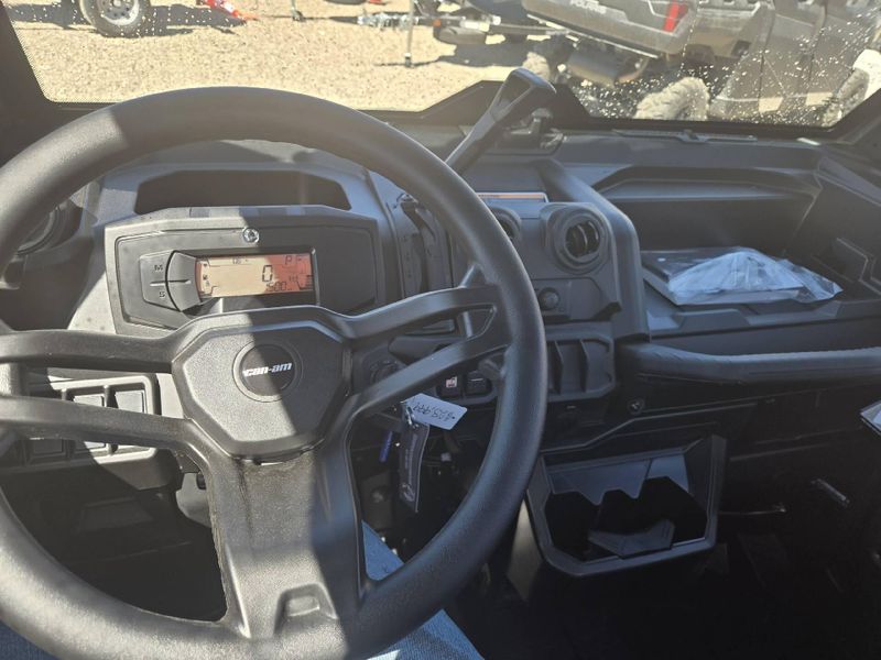 New 2026 Can-Am DEFENDER DPS CAB HD10 