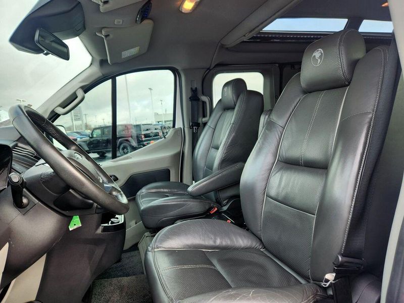 2019 Ford Transit-150 Image 21