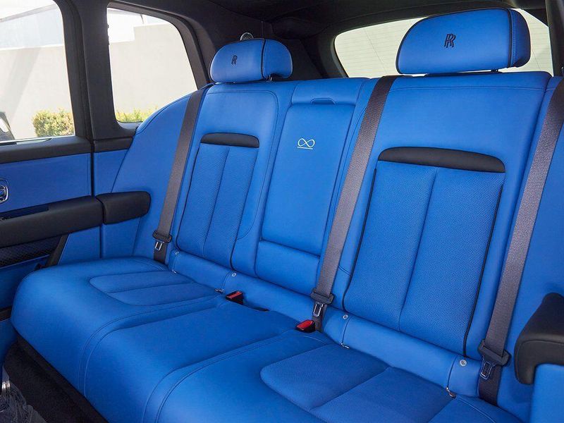 New 2026 Rolls-Royce Cullinan Black BadgeImage 19