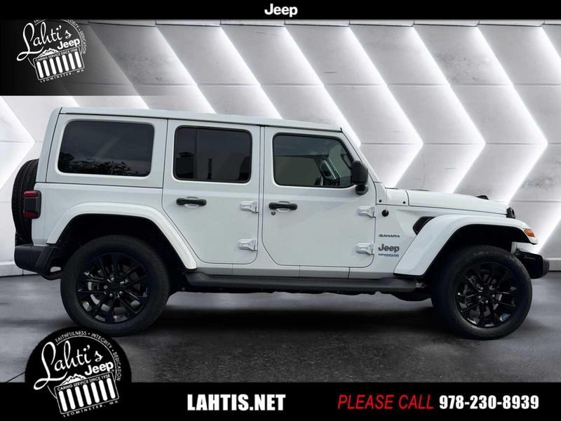 2022 Jeep Wrangler 4xe Unlimited Sahara photo 4