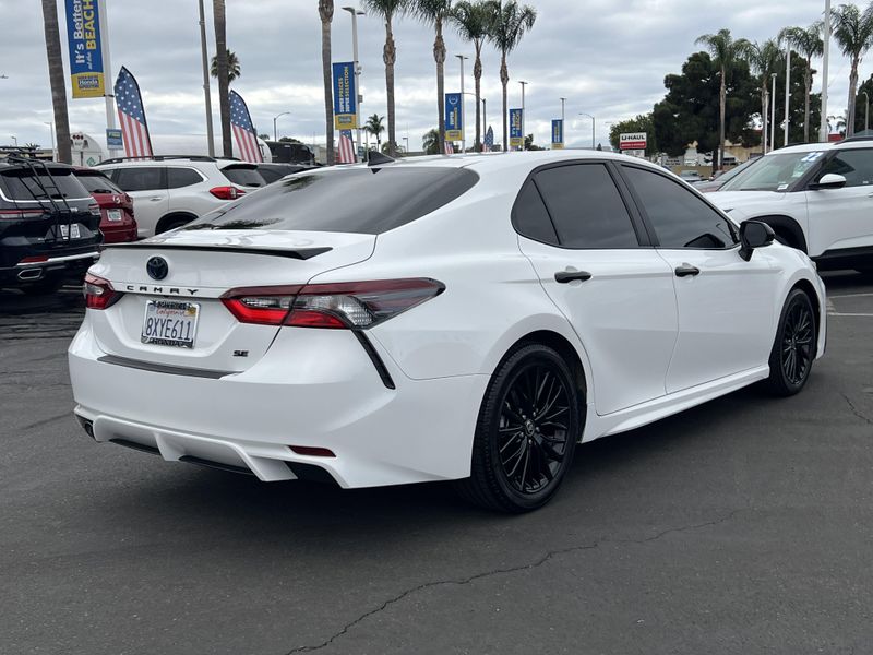 Used 2022 Toyota Camry Hybrid SEImage 23