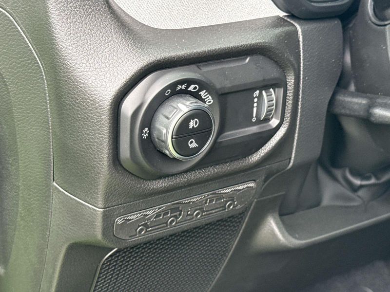 New 2026 Jeep Gladiator Sport S 4x4