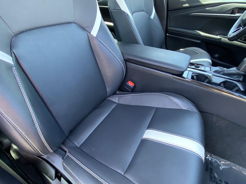 2025 Toyota Camry SEImage 13