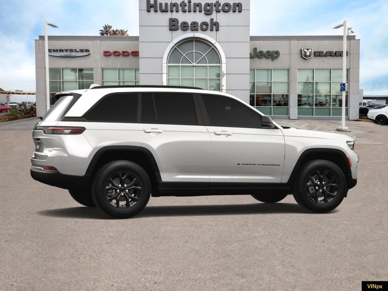 2025 Jeep Grand Cherokee Altitude 4x2Image 15