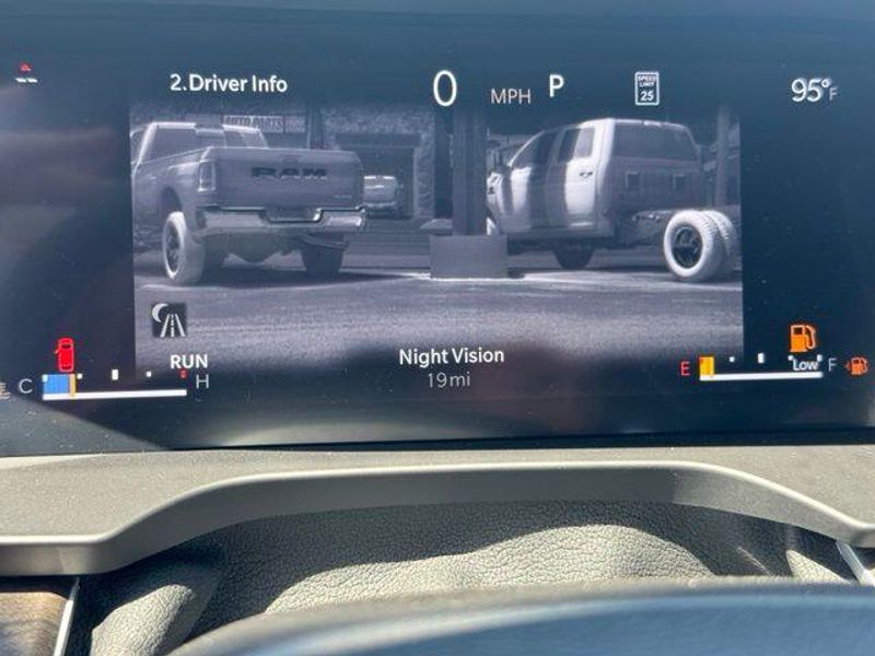 New 2026 Jeep Grand Cherokee Limited Reserve 4x4Image 21