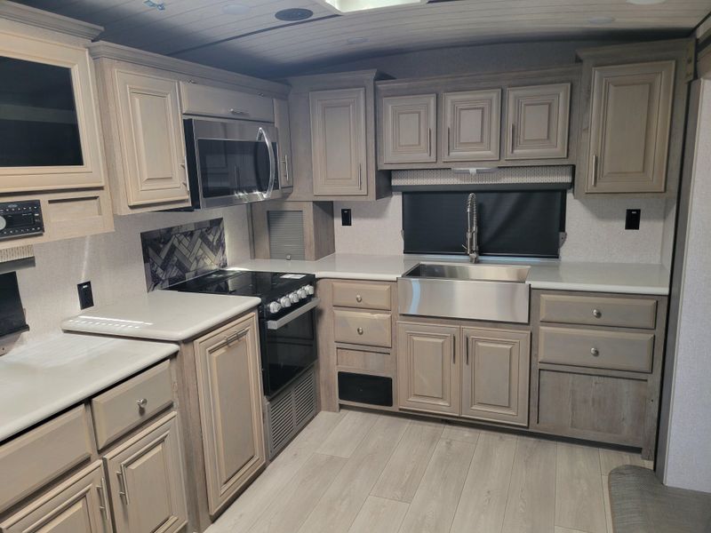New 2026 NORTHWOOD MFG Arctic Fox NXT 27RKImage 15