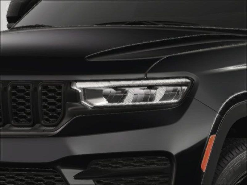2025 Jeep Grand Cherokee Altitude photo 10