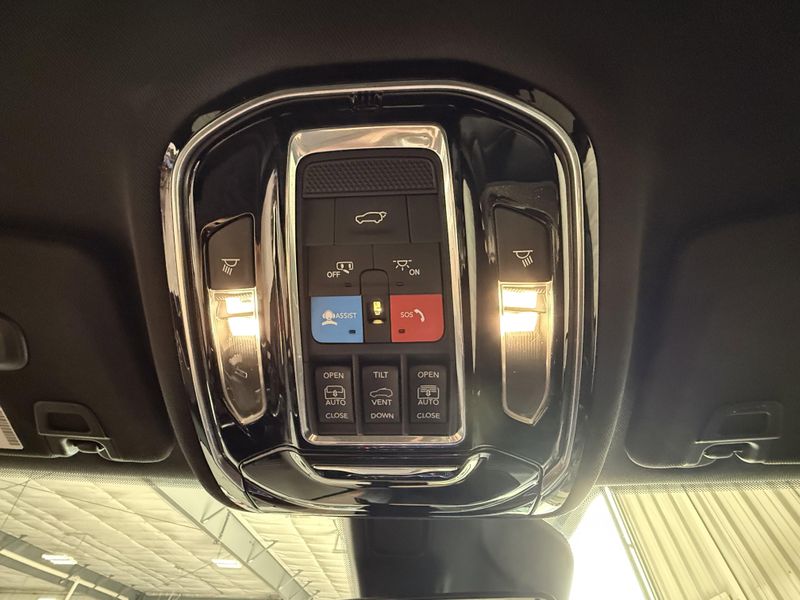 Used 2021 Jeep Grand Cherokee L OverlandImage 25