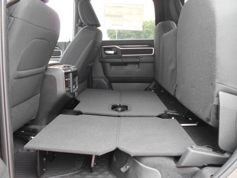 2025 RAM 2500 Big Horn Crew Cab 4x4 6