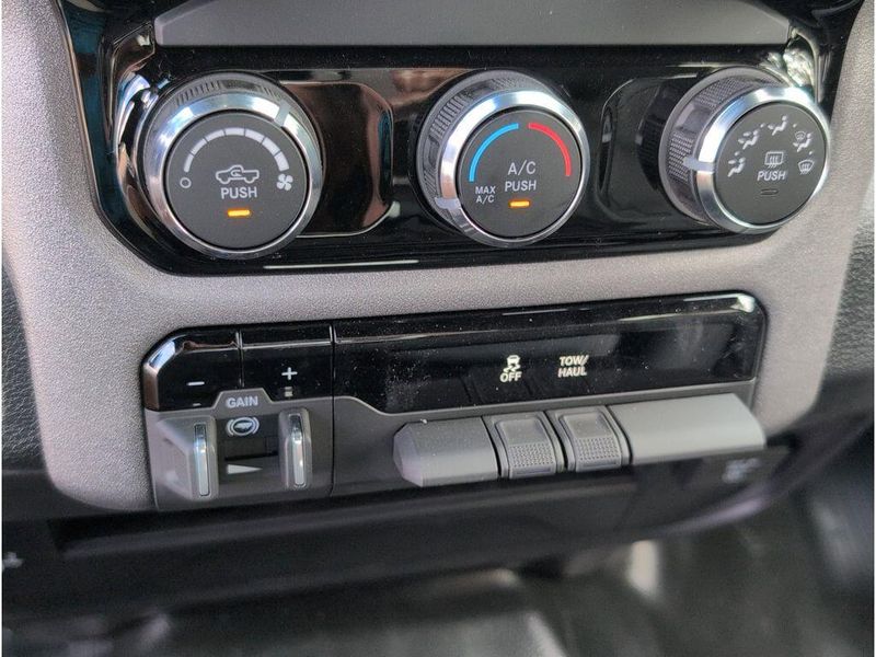 New 2026 RAM 2500 TradesmanImage 17