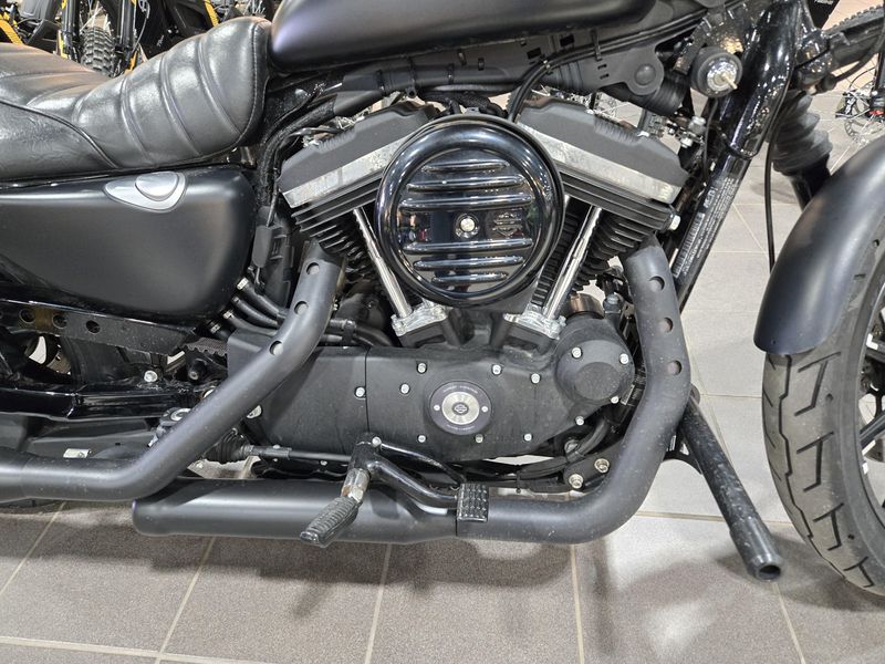 USED 2022 HARLEY SPORTSTER IRON 883 Image 7
