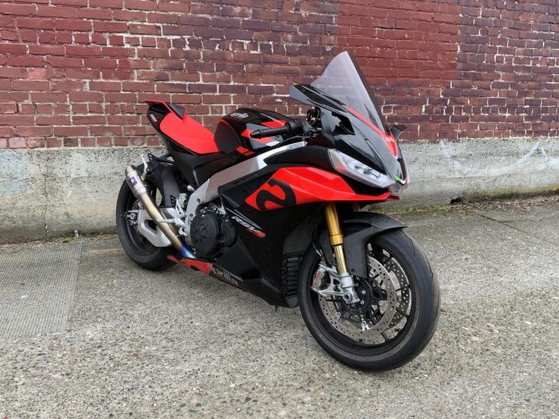 Used 2022 Aprilia RSV FACTORY 
