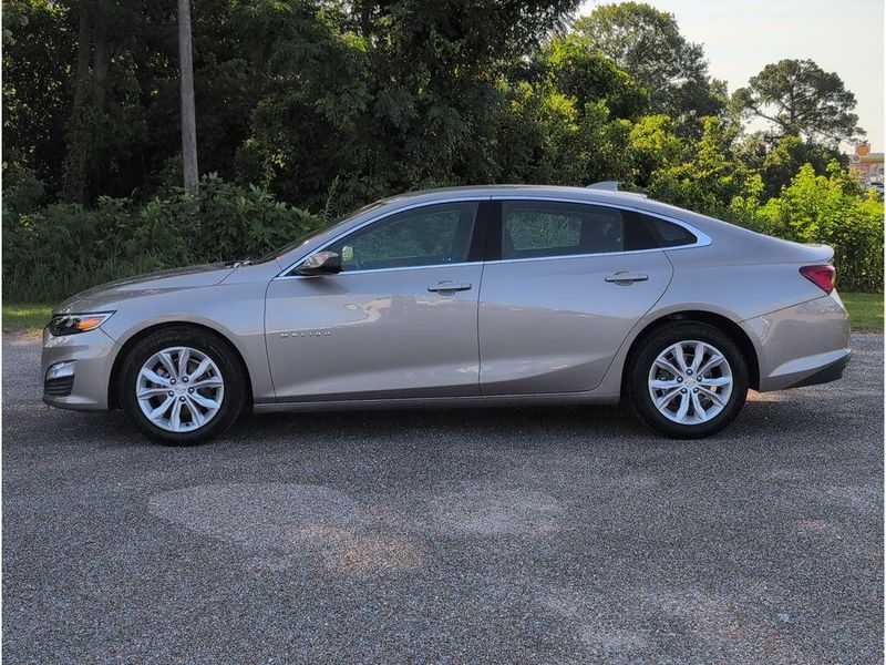 Used 2024 Chevrolet Malibu LTImage 2