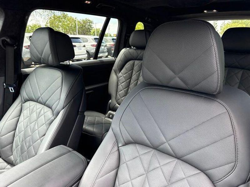 Used 2024 BMW X7 xDrive40iImage 22