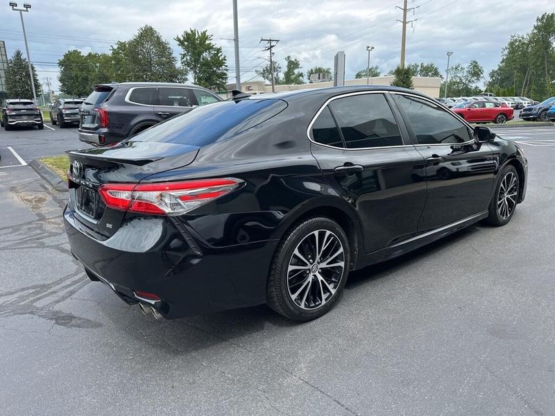 Used 2019 Toyota Camry LImage 5