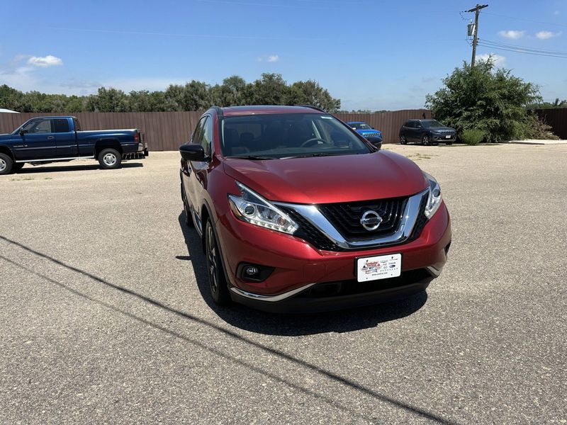 2017 Nissan Murano PlatinumImage 2