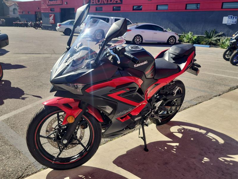 Used 2025 Kawasaki NINJA 500 SE ABS Image 17