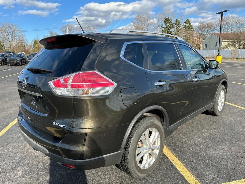 2016 Nissan Rogue SVImage 13