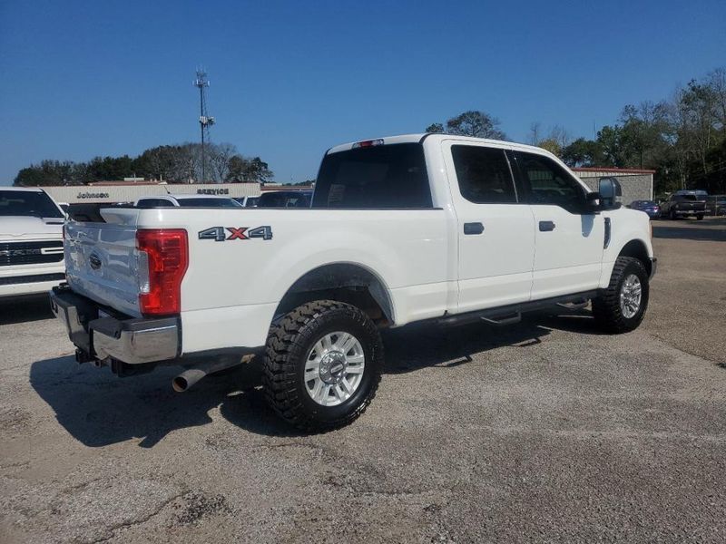 2017 Ford F-250 XLT Johnson Dodge 601-693-6343 pixelmotiondemo.com 