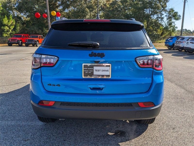 2023 Jeep Compass Altitude 4x4 in a Laser Blue Pearl Coat exterior color and Blackinterior. South Georgia CDJR 229-443-1466 southgeorgiacdjr.com 