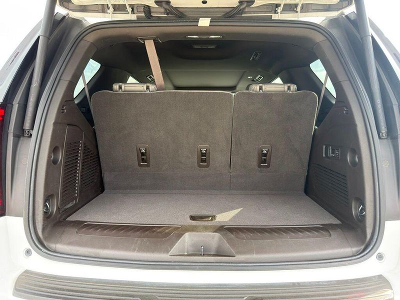 Used 2021 GMC Yukon SLTImage 16