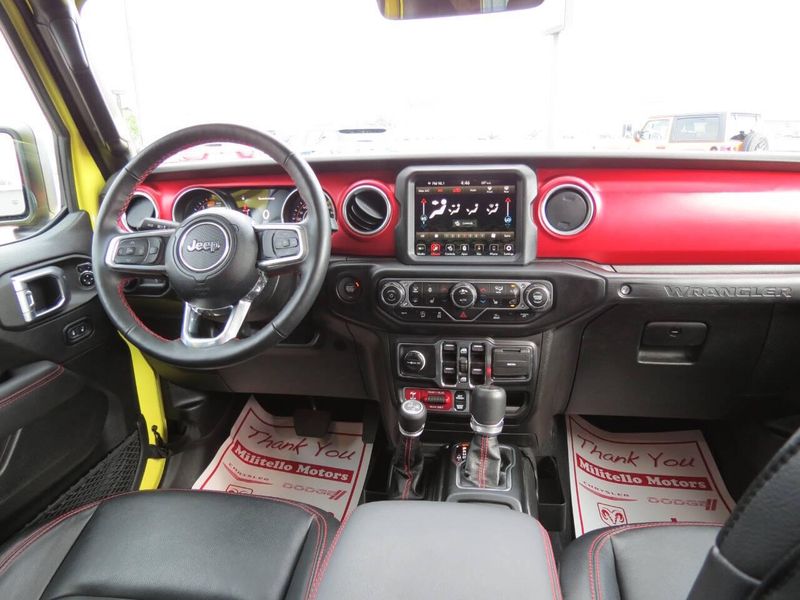 Used 2023 Jeep Wrangler Rubicon 4x4 4dr SUVImage 5
