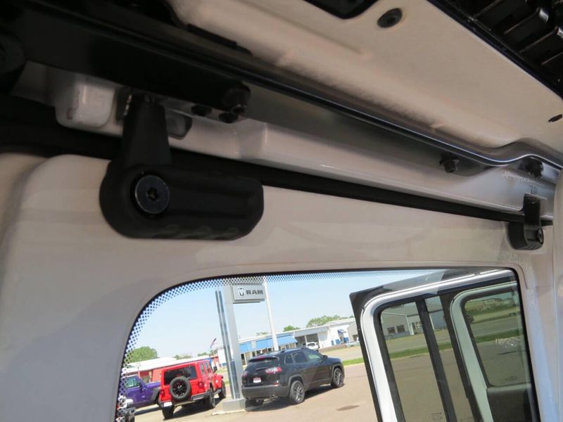 Used 2025 Jeep Wrangler 4xE Rubicon 4x4 4dr SUVImage 28