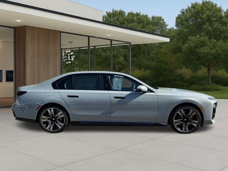 Used 2023 BMW i7 xDrive60Image 7