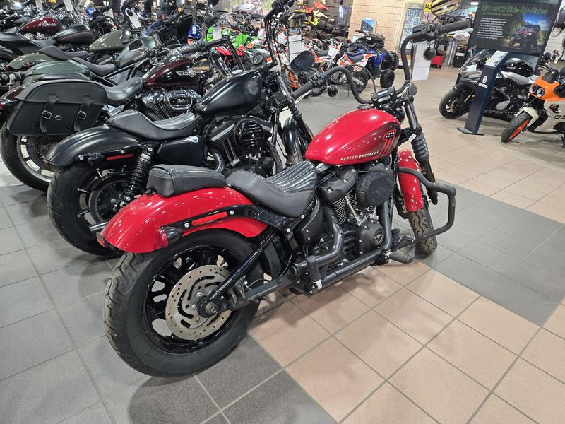 USED 2022 HARLEY SOFTAIL STREET BOB 114 Image 3