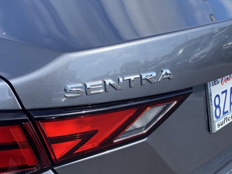 Used 2022 Nissan Sentra SVImage 4