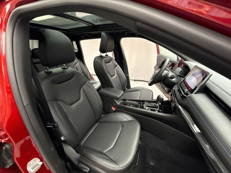 New 2025 Jeep Compass Limited 4x4Image 20