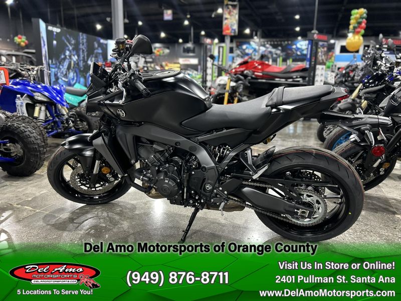 2025 Yamaha MT-09 Image 11