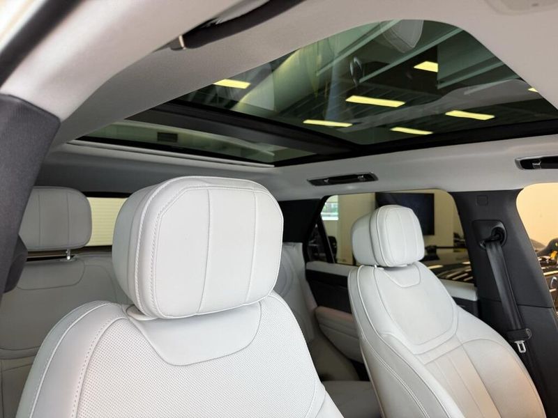 2023 Land Rover Range Rover Sport SE