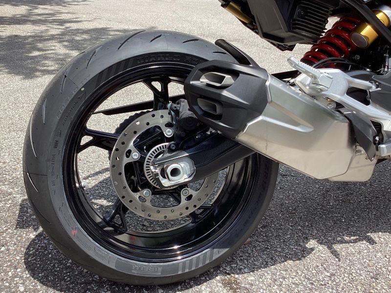2025 BMW F 900 R 