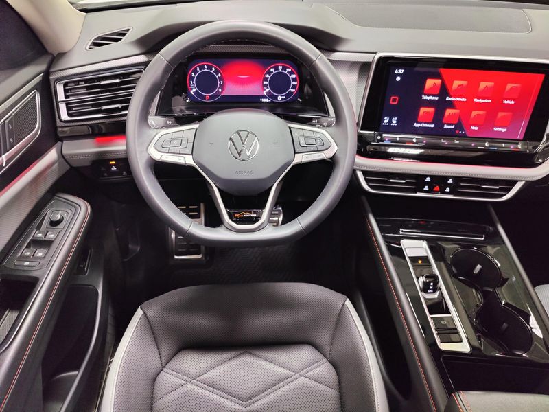 Used 2024 Volkswagen Atlas AWD Peak Edition SEL w/Sunroof/NavImage 23