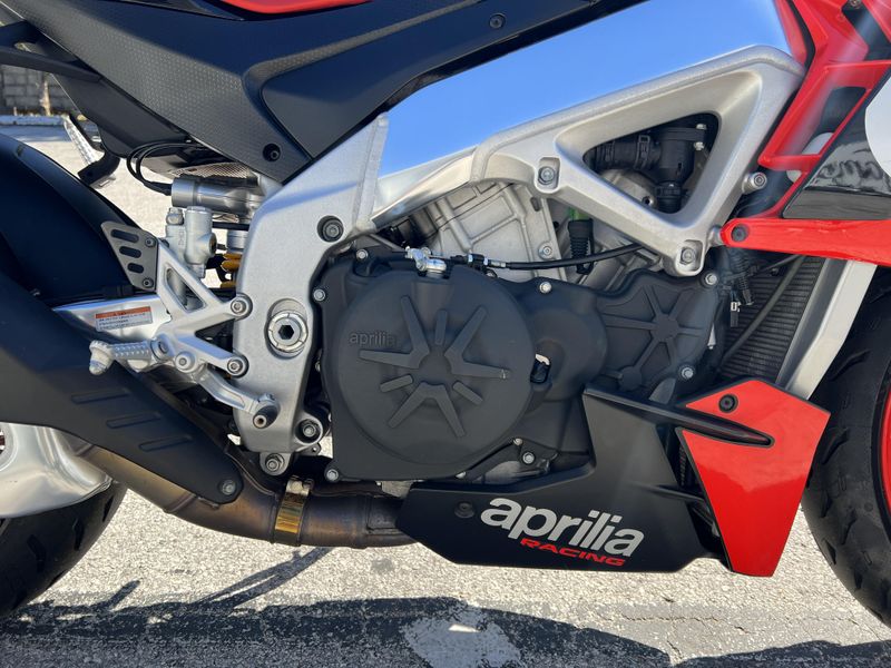 2021 Aprilia Tuono V4