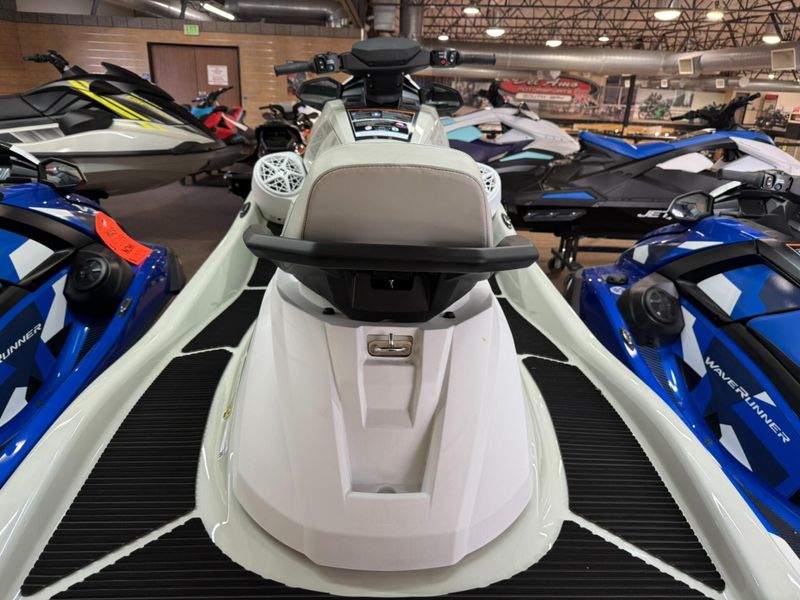 New 2025 Yamaha VX CRUISER HO W&sol;AUDIO Image 13